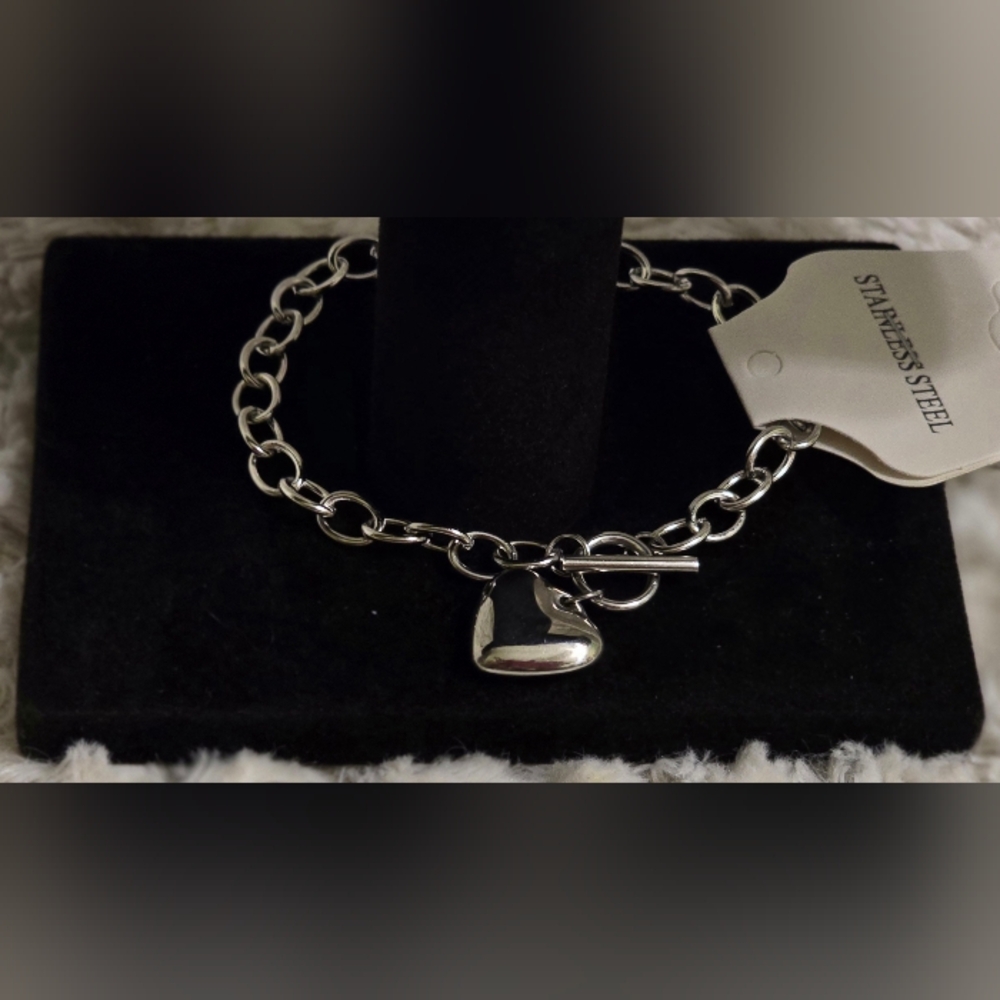 Stainless Steel White Gold Overlay Bracelet With Heart Charm 7" NWT